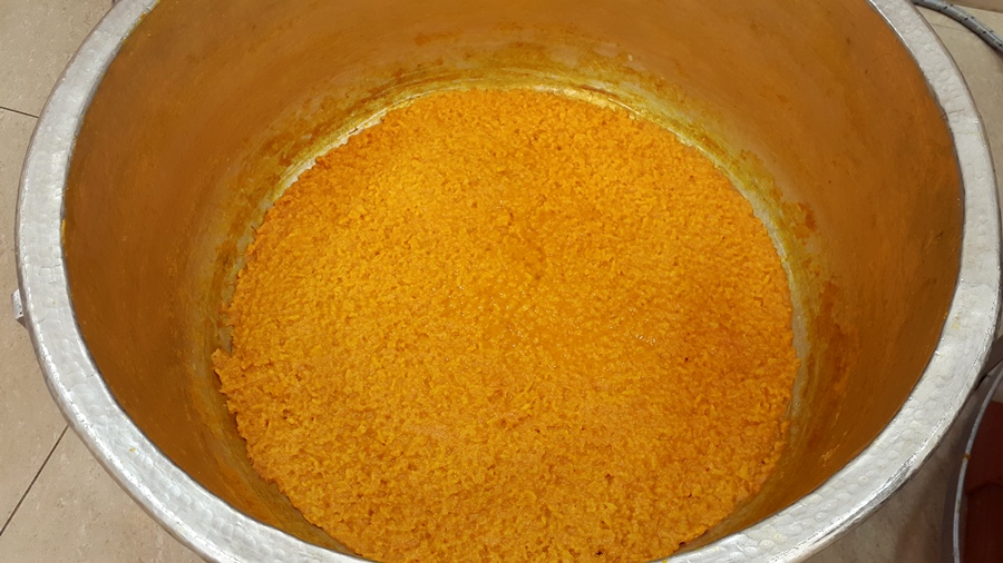 Cooking the rice and turmeric